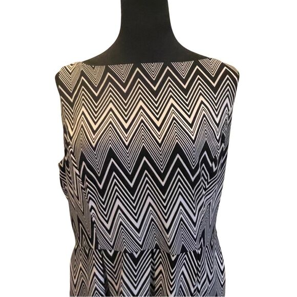 Jessica Howard Black and White Chevron Midi Dress with Yellow Accents - Picture 5 of 8